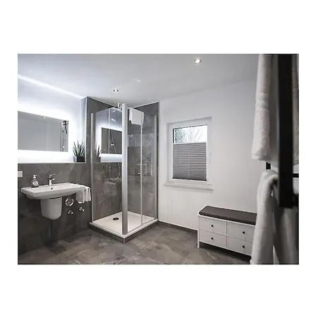 Q-stall, 04 Vakantiehuis *