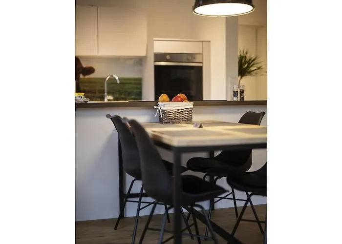 Q-stall, 04 Feriehus