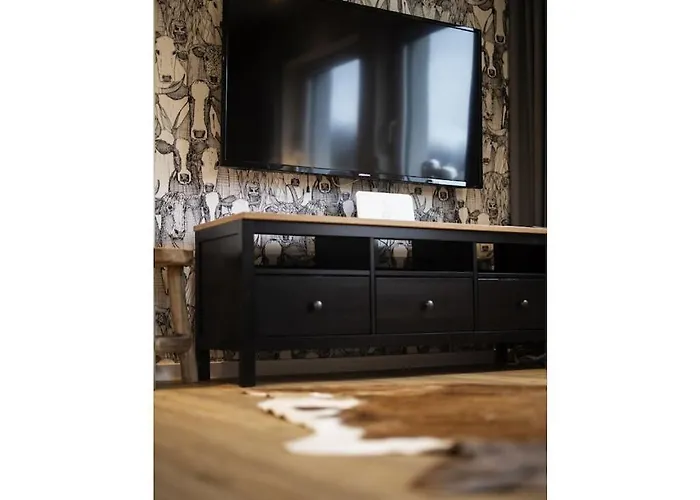 Q-stall, 04 Feriehus *