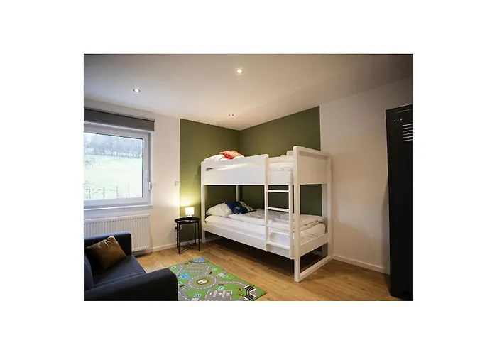 Q-stall, 04 Feriehus